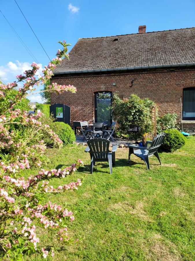 Studio Bienvenue Du Cote De Chez Nous Avec Jardin Privatif Wignehies Exterior foto