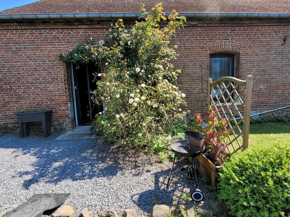 Studio Bienvenue Du Cote De Chez Nous Avec Jardin Privatif Wignehies Exterior foto