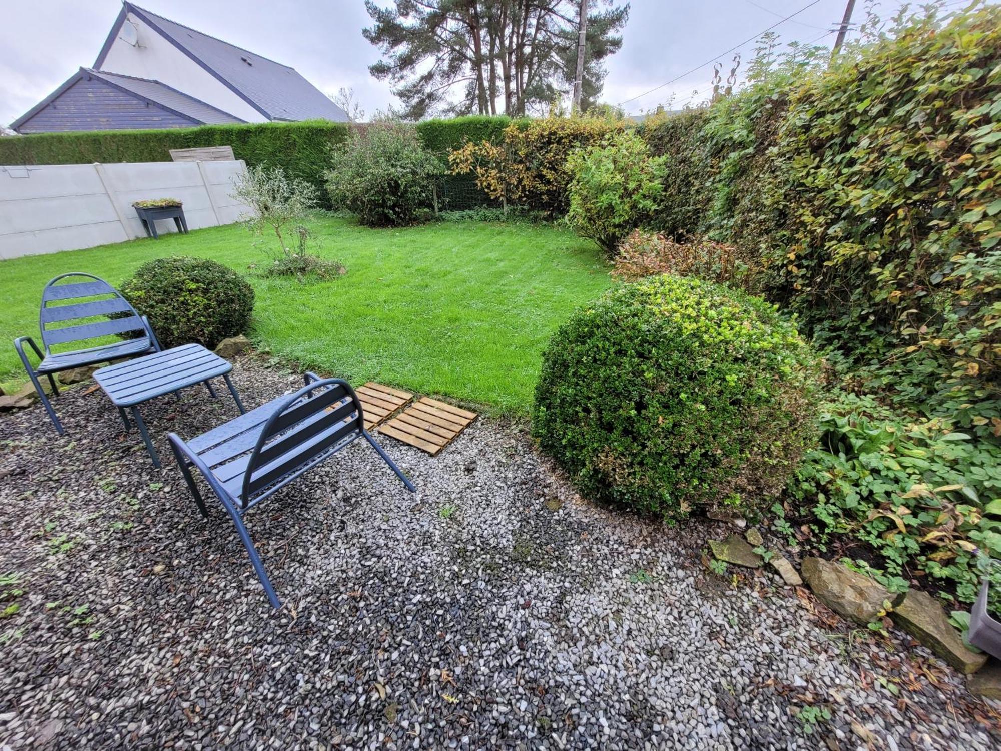 Studio Bienvenue Du Cote De Chez Nous Avec Jardin Privatif Wignehies Exterior foto
